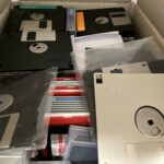 Diverses diskettes et cassettes